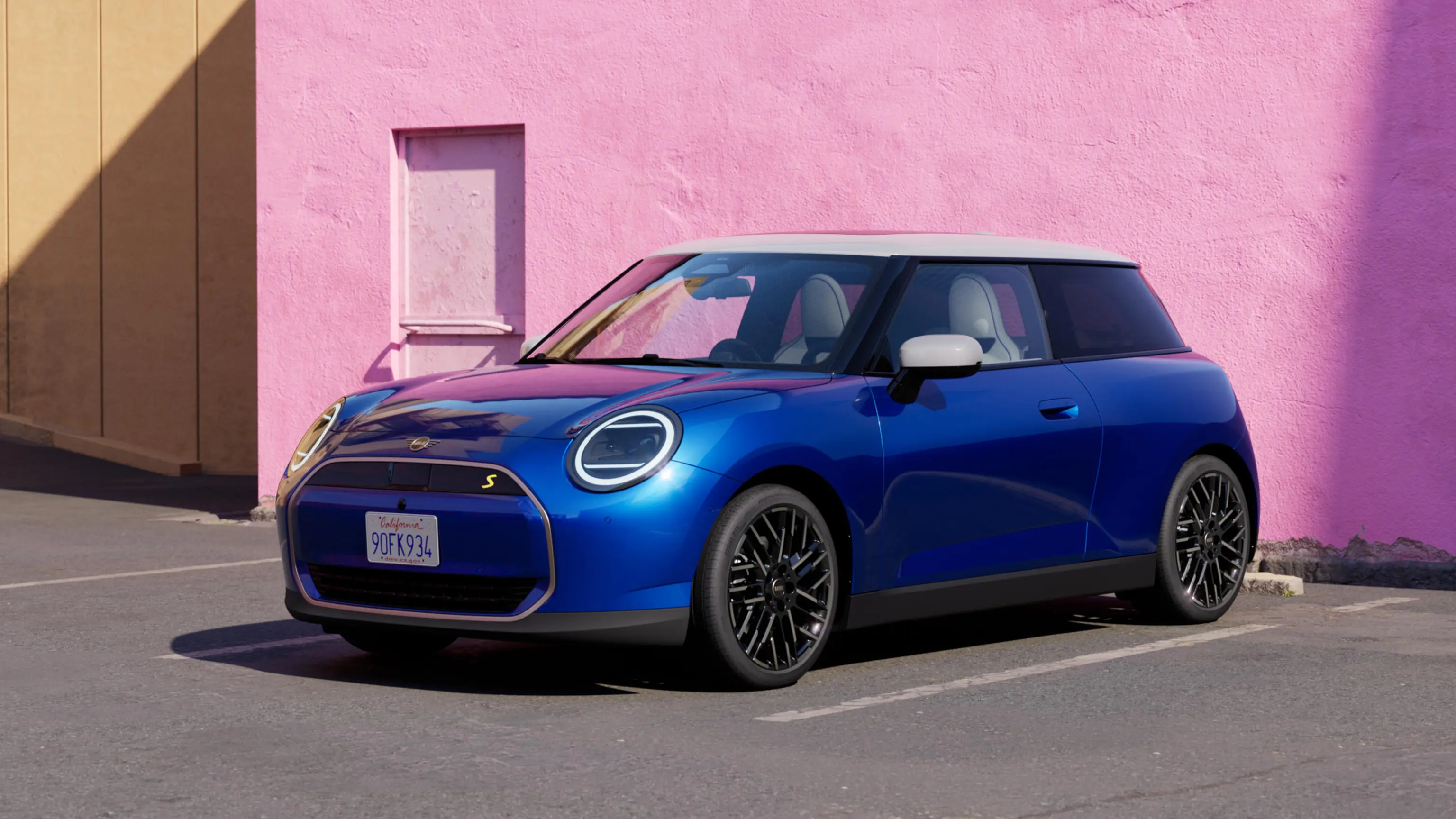 MINI Cooper Elettrica - model shelf - background