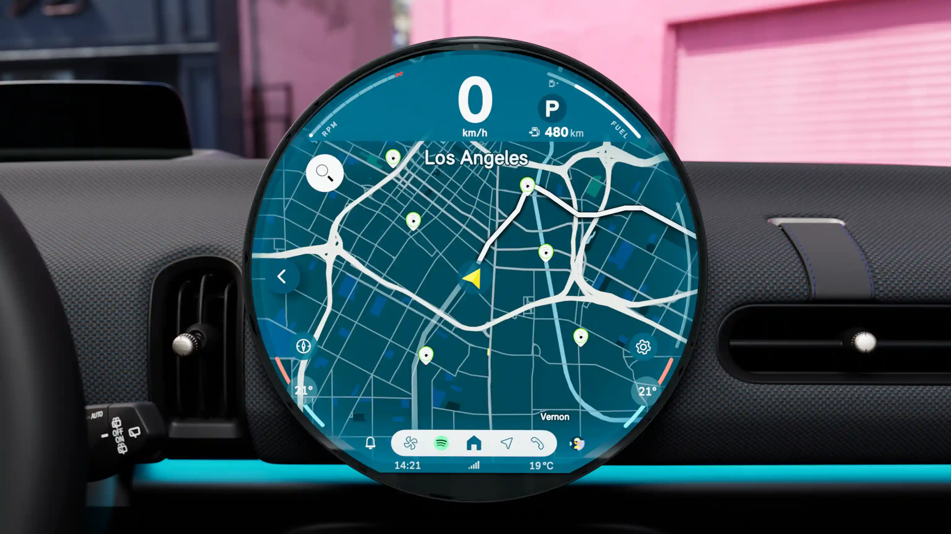 Vidéo de l’écran de la MINI Cooper montrant les éléments de navigation et de commande
