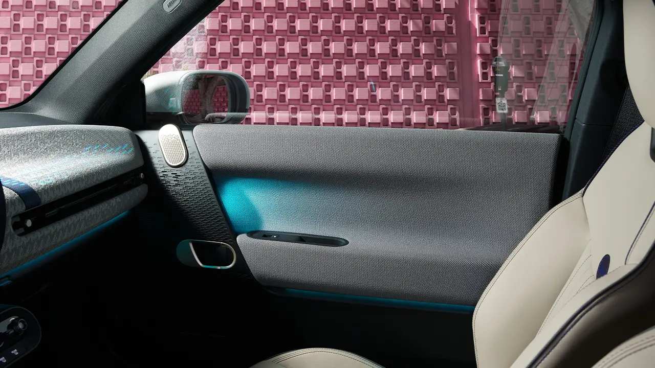 All-Electric MINI Cooper - Interni