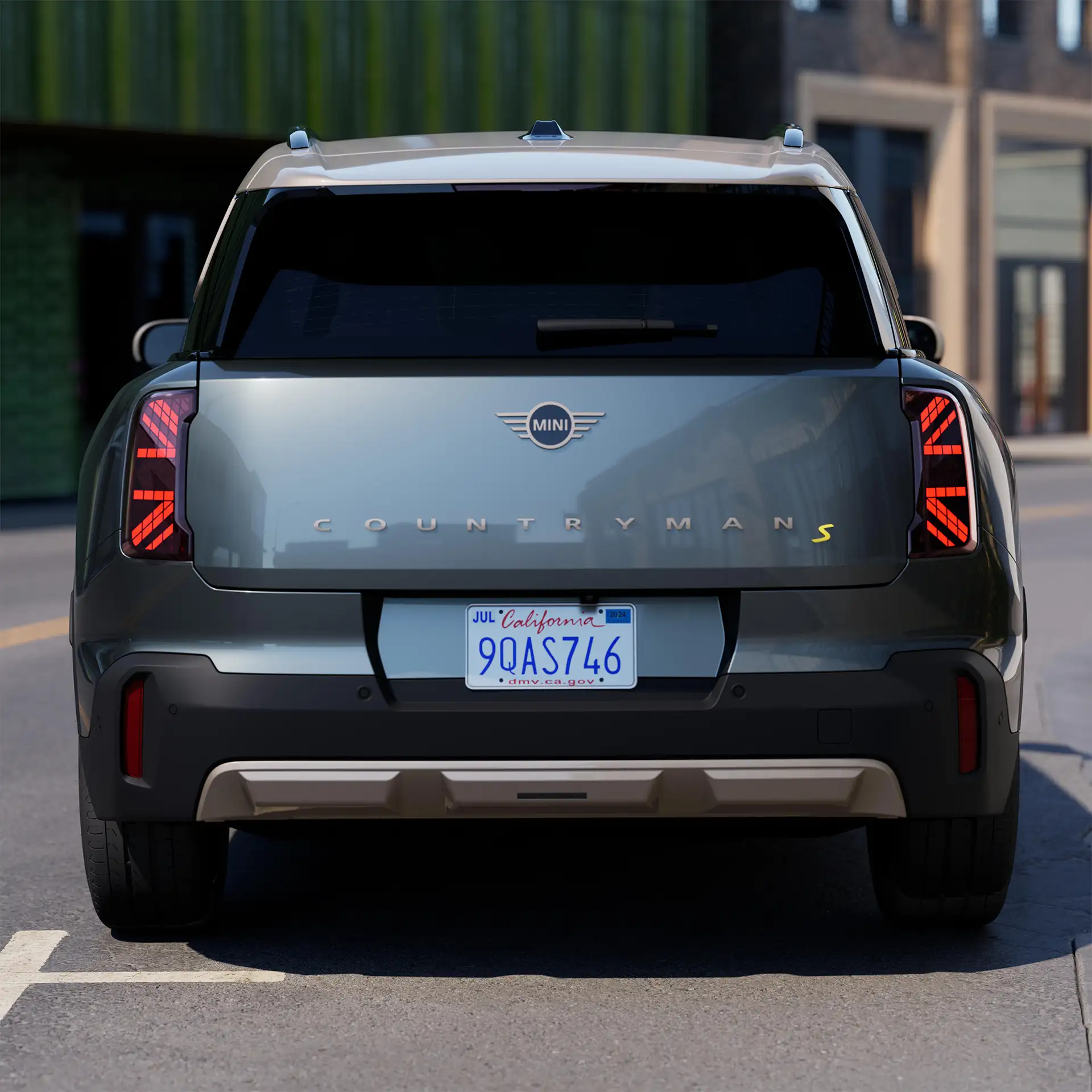 All-Electric MINI Countryman - Retro