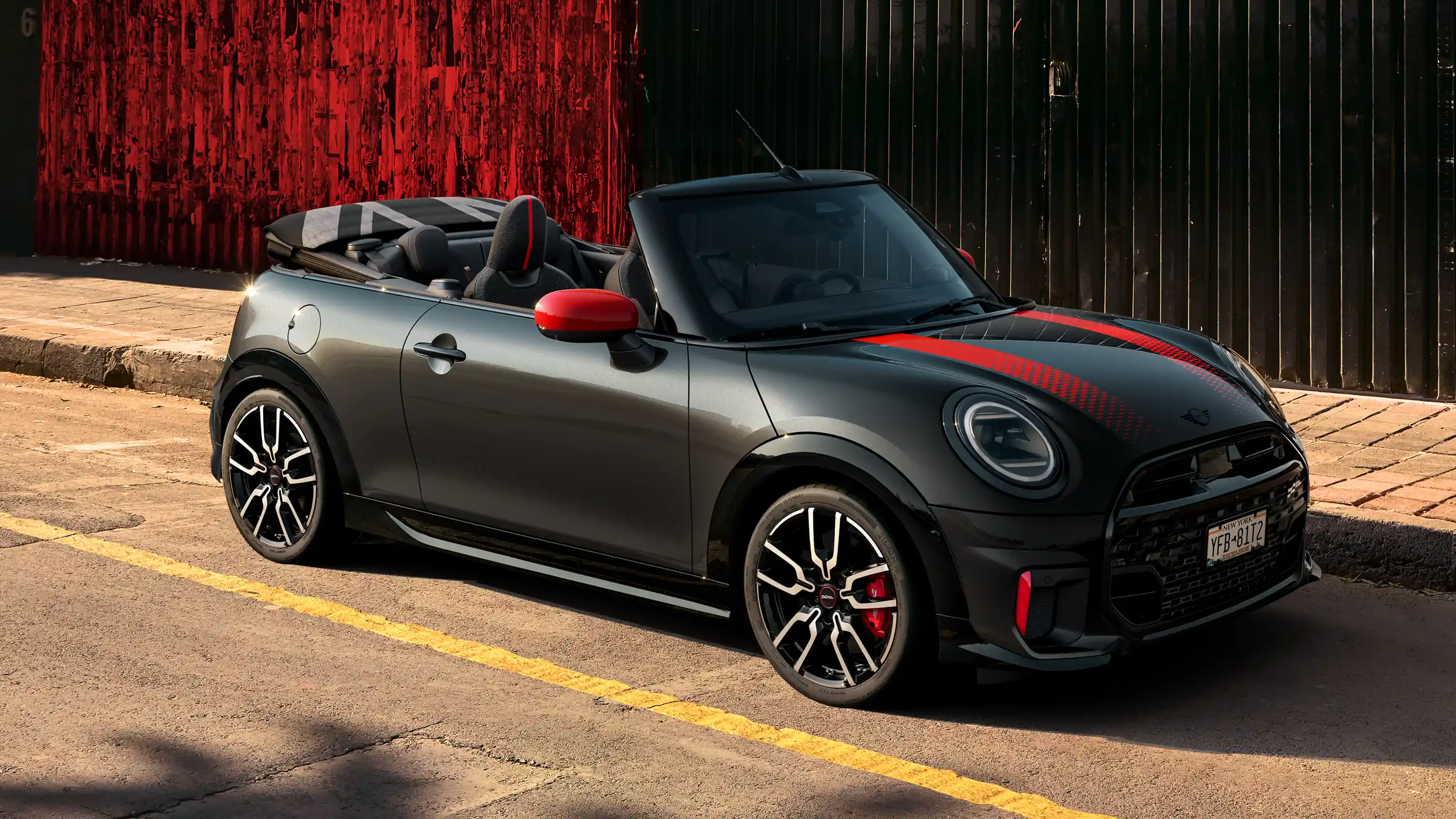 MINI John Cooper Works – J67 JCW vista laterale