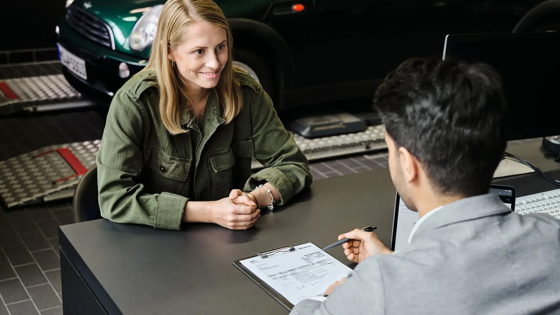 Programma un appuntamento presso un MINI Service Center.