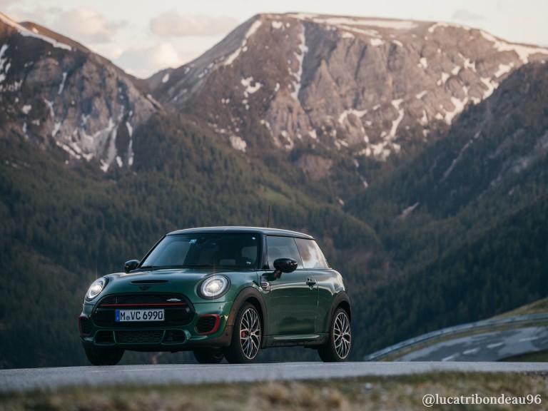 MINI John Cooper Works 3-Türer – grün und schwarz – Bild @lucatribondeau96