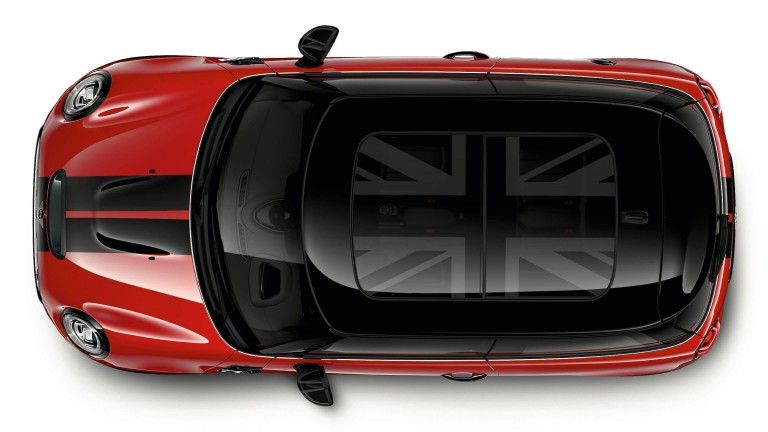 MINI glass roof – Union Jack graphic design – view from above