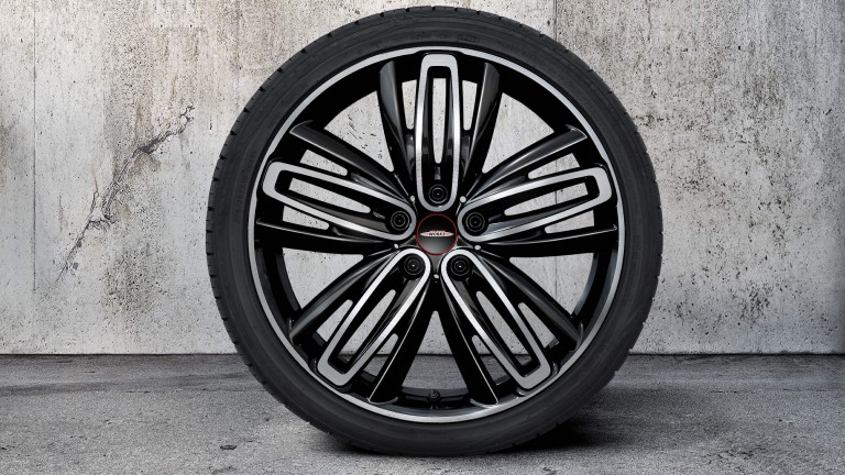 MINI John Cooper Works – 19" wheels –  bicolor black radial spoke