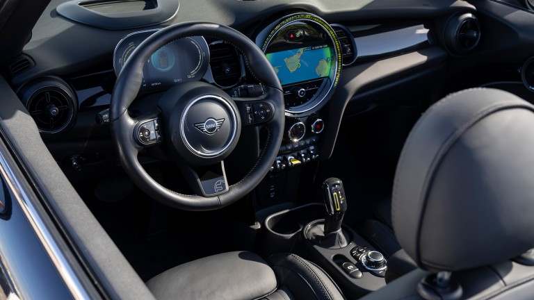 Vollelektrisches MINI Cabrio – Ansicht Interieur