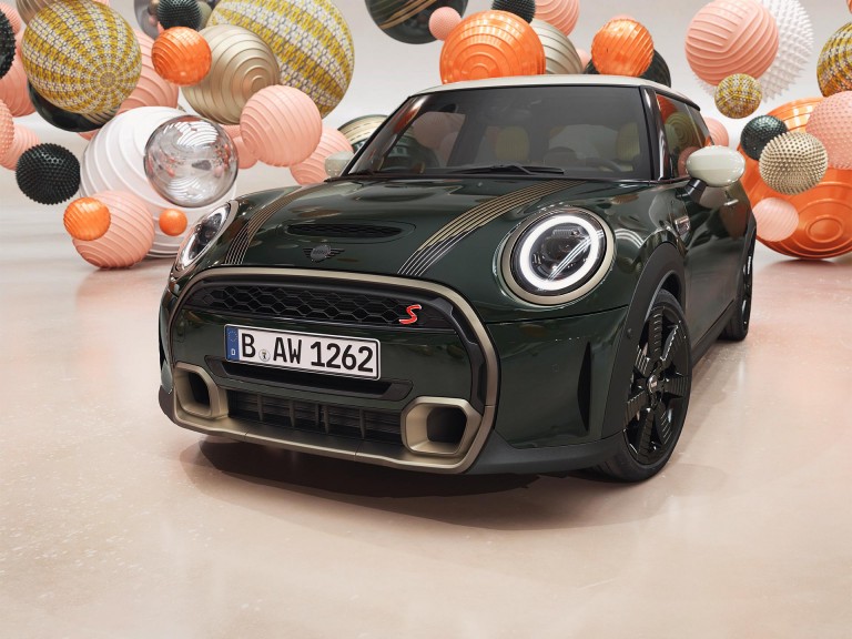 MINI 3 door Resolute - Rebel Green - Motorhaubenstreifen