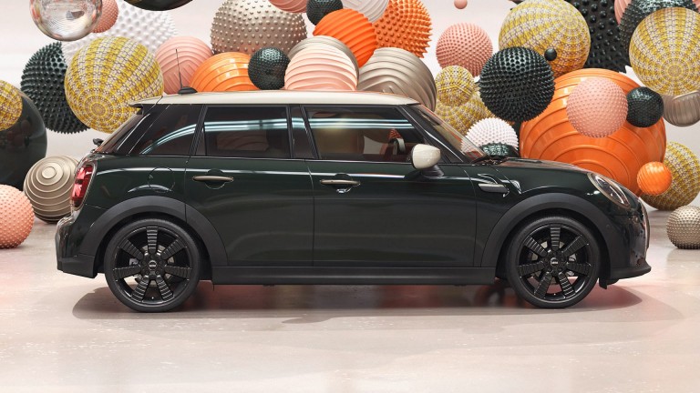 MINI 5 door – Resolute Edition – Rebel Green