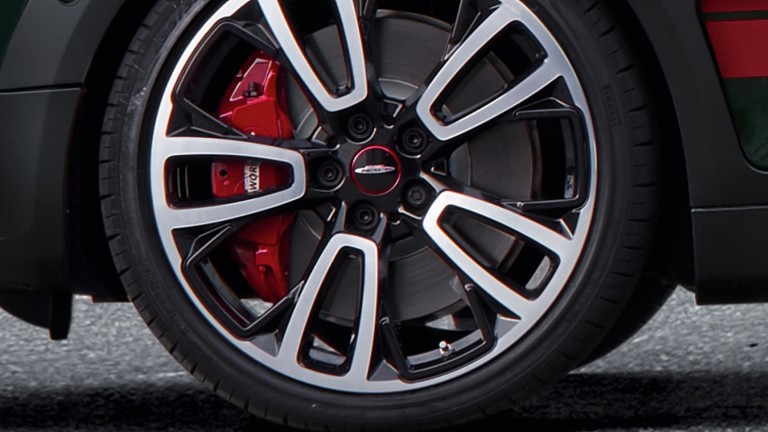 MINI John Cooper Works – 18”-Leichtmetallfelgen – 18”-Bremsen