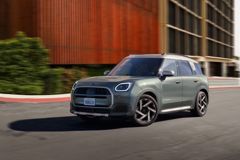 MINI Countryman – Digitales Erlebnis – Seitenansicht