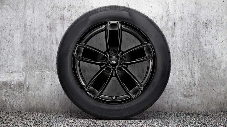 17" mini channel spoke – jet black – 531