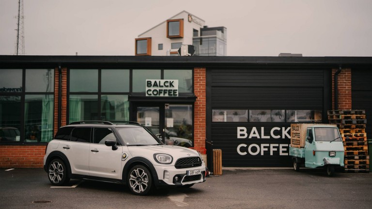 MINI et Balck Coffee.