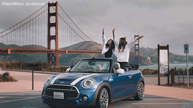 MINI Convertible – blue and white – MINI Mobility Program