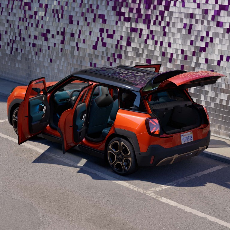 All-Electric MINI Aceman - mosaico - spazio e versatilità