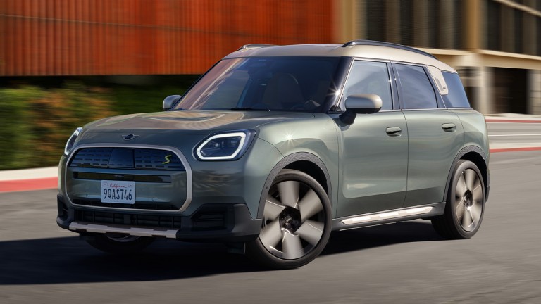 All-Electric MINI Countryman - mosaico - esperienza di guida