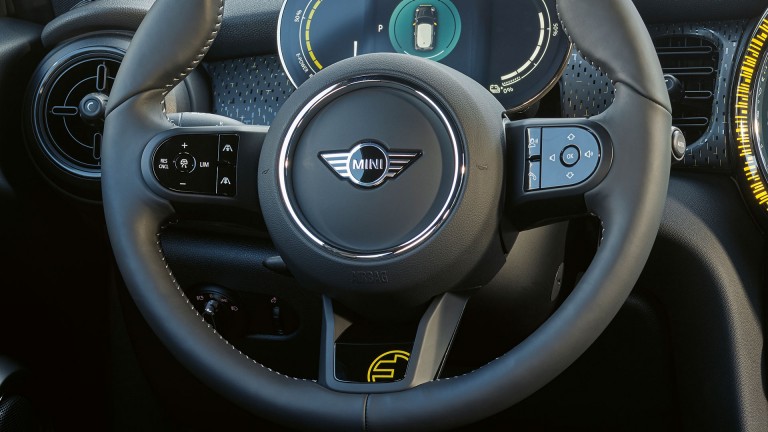 MINI Cooper SE 3 door – volante – pelle nappa