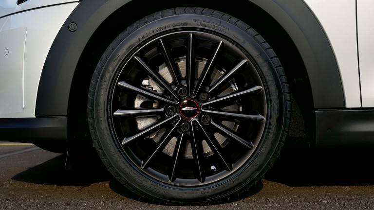 MINI Electric – 17″ JCW Multi Spoke – Jet Black opaco