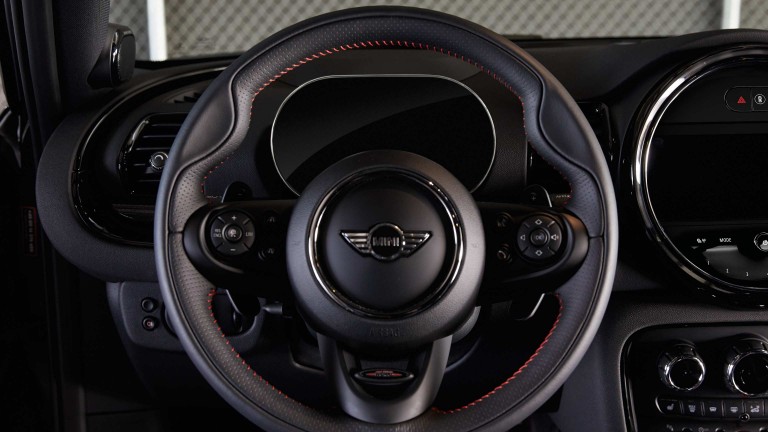 MINI John Cooper Works – volante in pelle – abitacolo